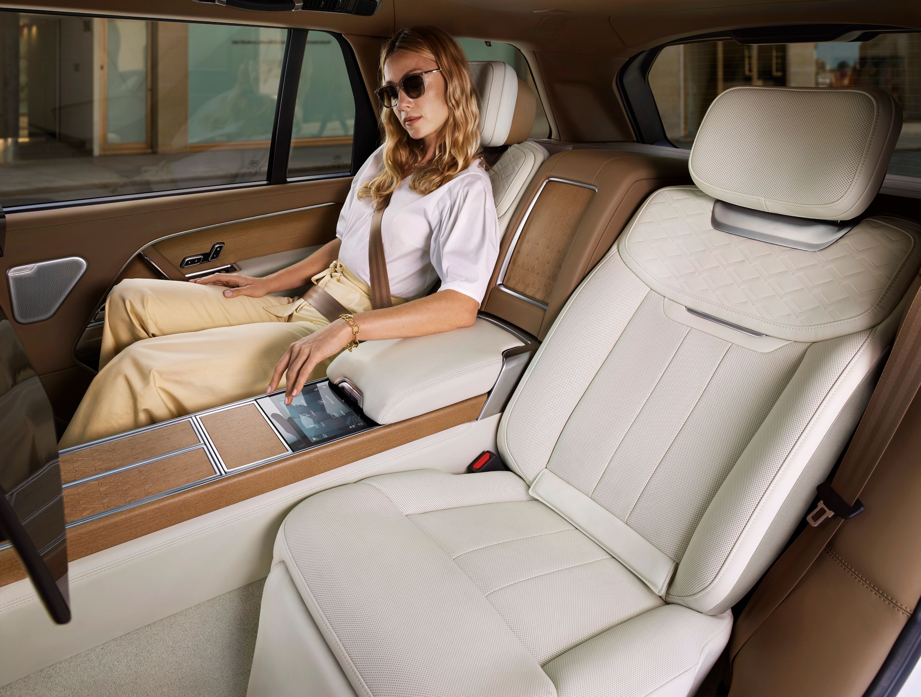 New range Rover 2022